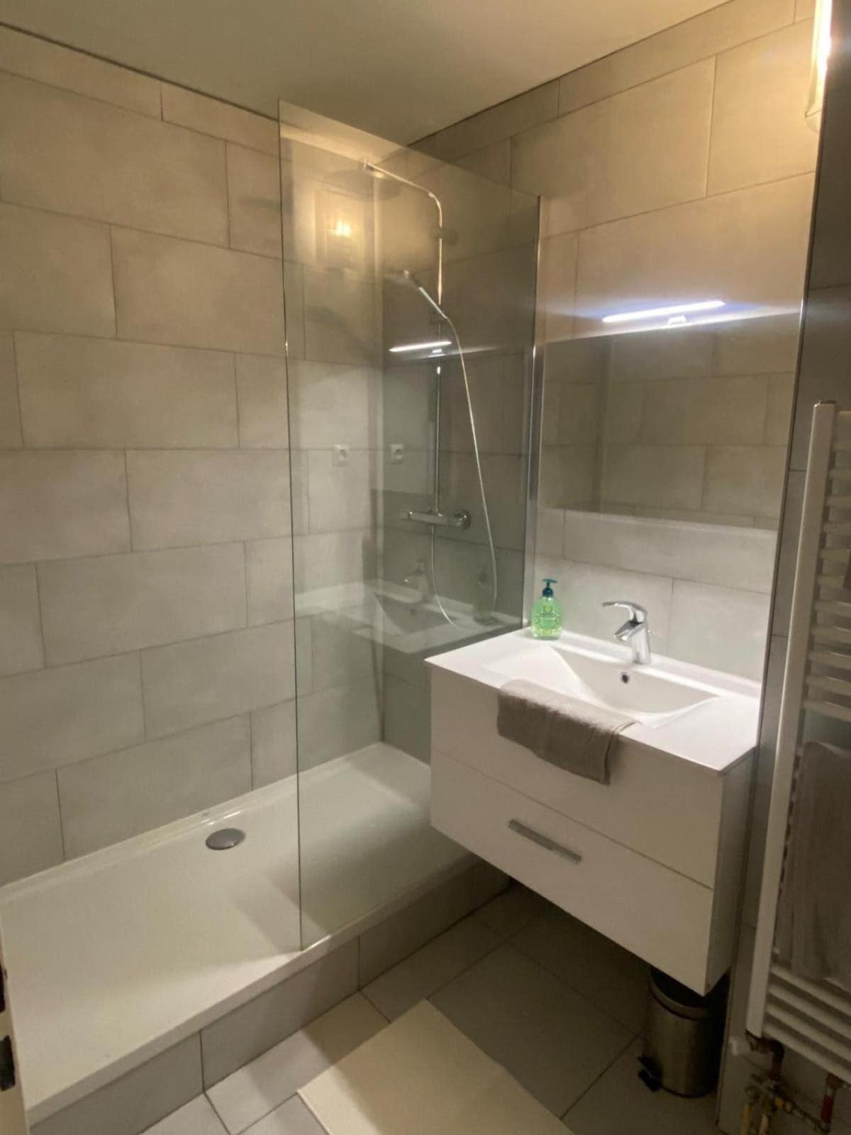 Evry Moon Apartment 70M2 Spacious And Bright Courcouronnes Екстер'єр фото